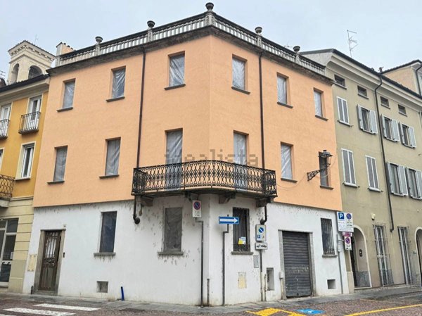 casa indipendente in vendita a Casale Monferrato in zona Casale Popolo
