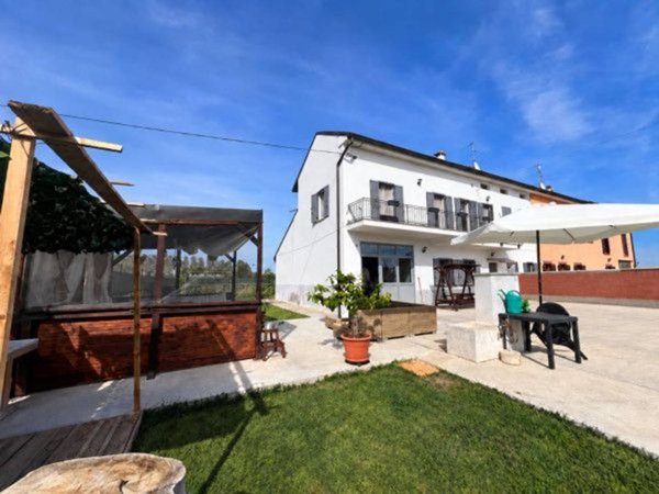 casa indipendente in vendita a Casale Monferrato