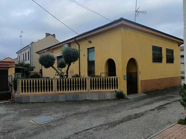 casa indipendente in vendita a Casale Monferrato