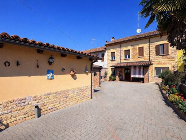 casa indipendente in vendita a Casale Monferrato