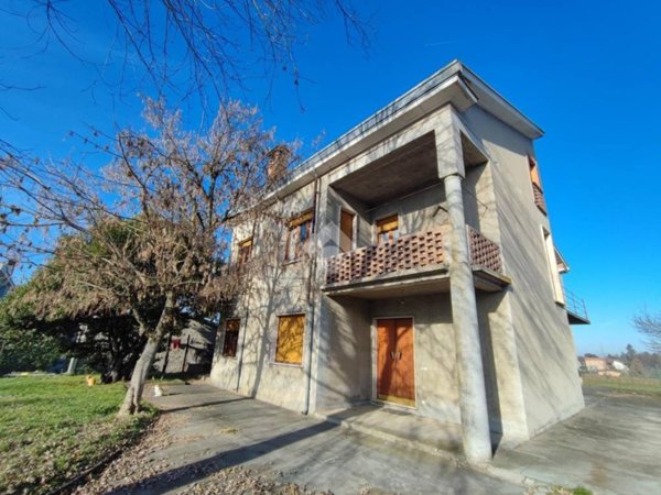 casa indipendente in vendita a Casalnoceto