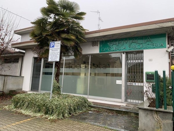 negozio in vendita a Casalnoceto