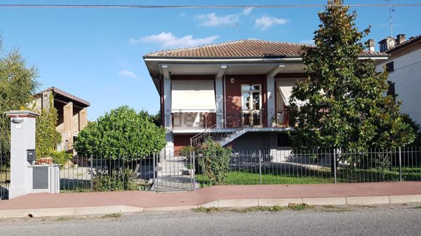 casa indipendente in vendita a Casalnoceto