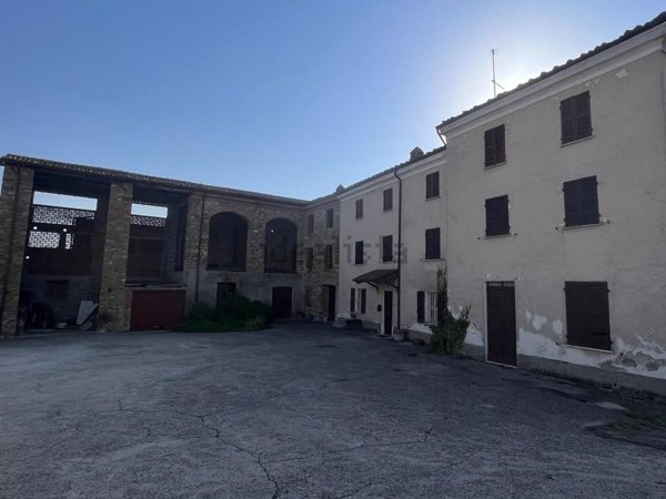 casa indipendente in vendita a Casasco