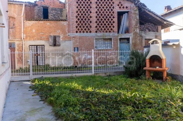 casa indipendente in vendita a Cassine in zona Sant'Andrea