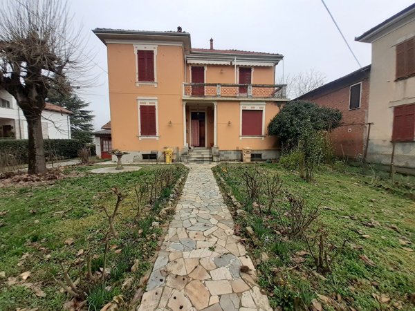 casa indipendente in vendita a Cassine
