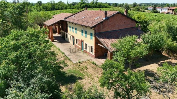 casale in vendita a Cassine