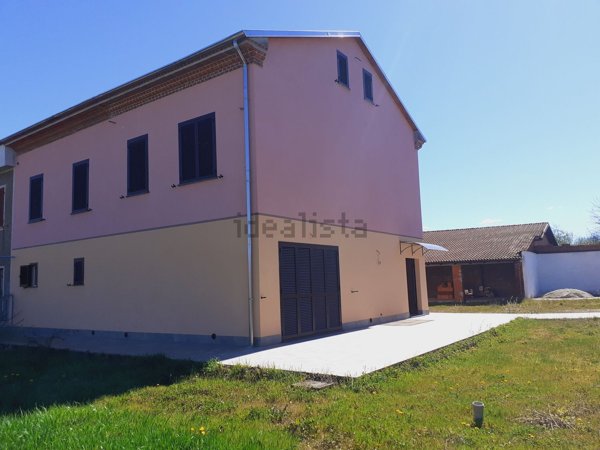 casa indipendente in vendita a Cassine