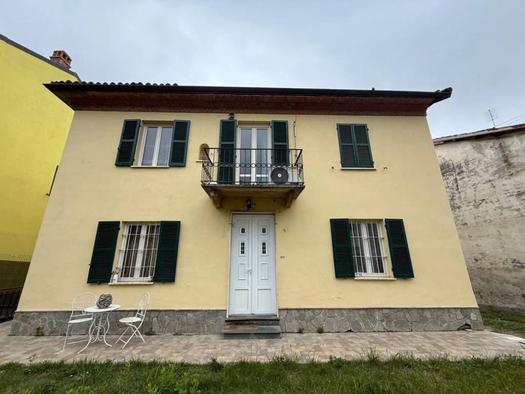casa indipendente in vendita a Cassine in zona Sant'Andrea