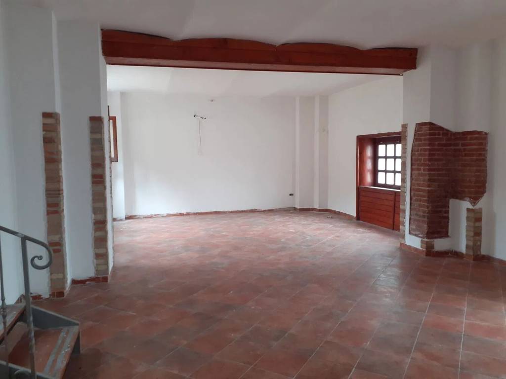 negozio in vendita a Cassine in zona Sant'Andrea