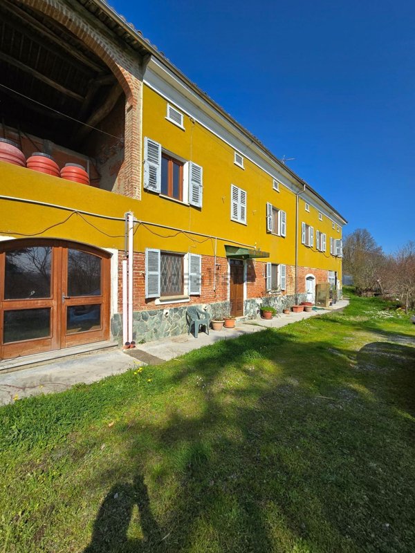 casa indipendente in vendita a Cassine