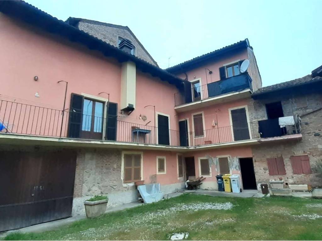 casa indipendente in vendita a Cassine