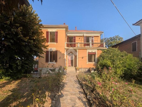 casa indipendente in vendita a Cassine