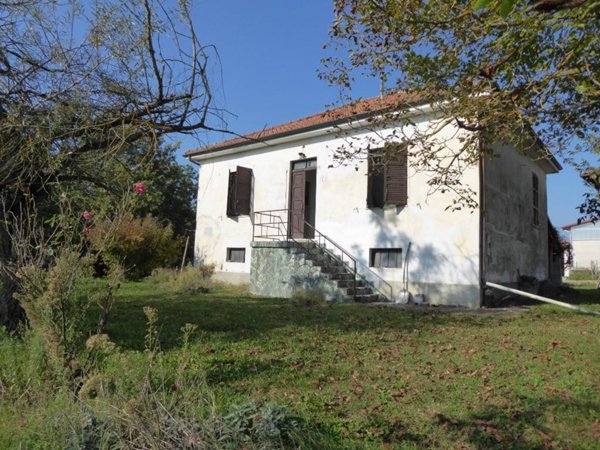 casa indipendente in vendita a Cassine