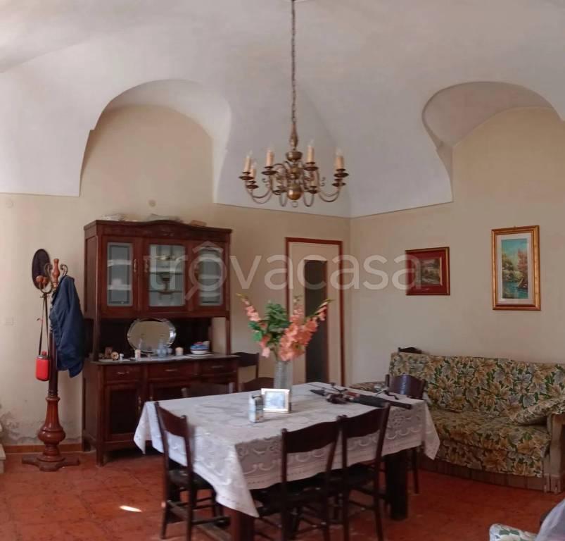 casa indipendente in vendita a Cassine in zona Gavonata
