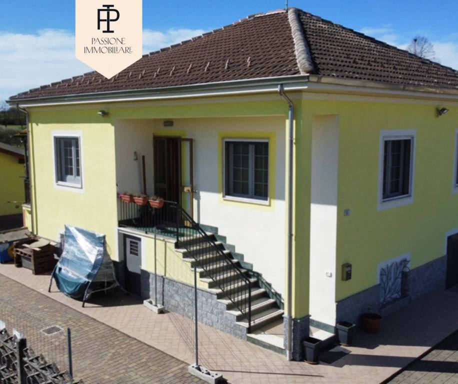 casa indipendente in vendita a Cassine