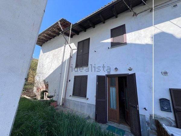 casa semindipendente in vendita a Cassine in zona Gavonata