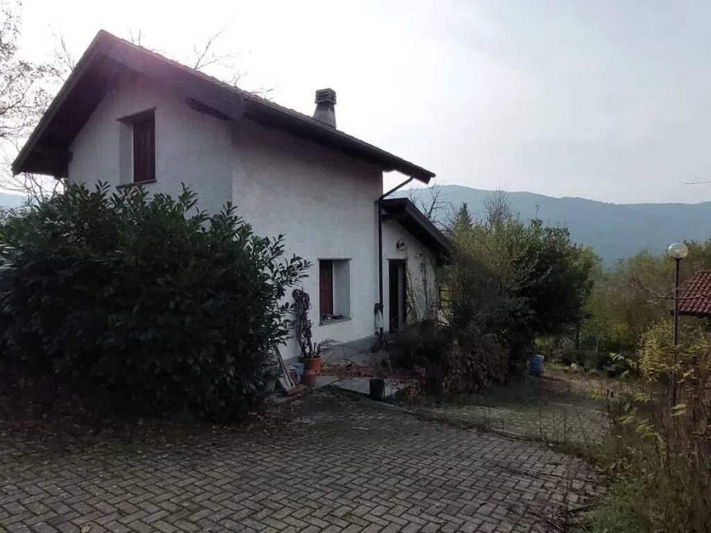 casa indipendente in vendita a Cassinelle