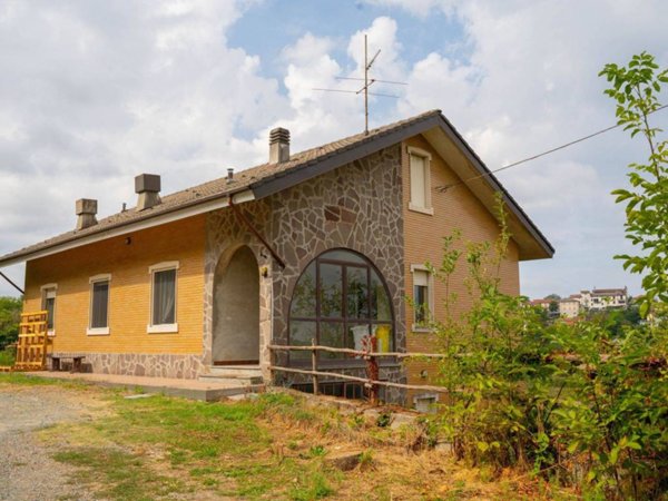 casa indipendente in vendita a Cassinelle