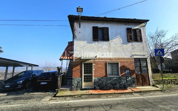 casa indipendente in vendita a Cassinelle