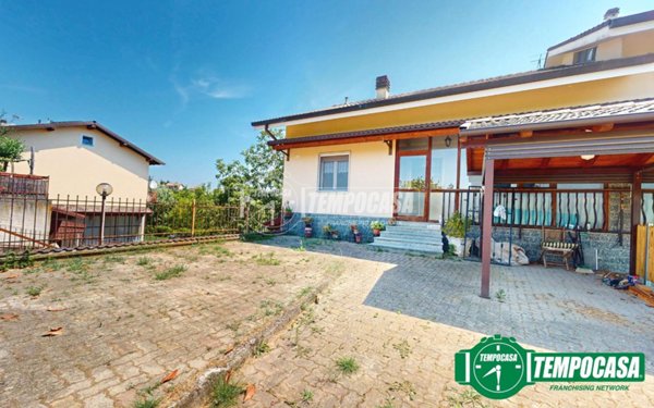 casa indipendente in vendita a Cassinelle