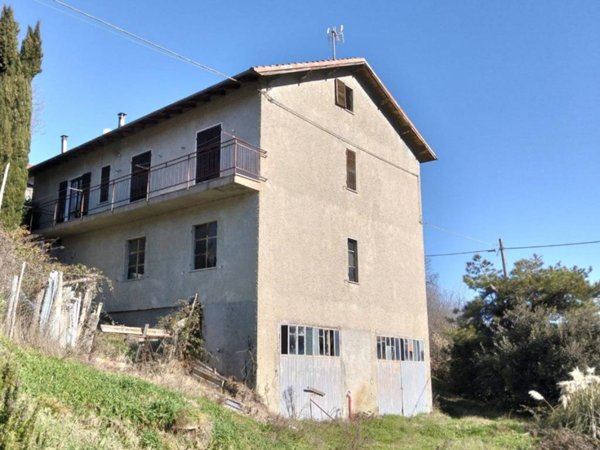 casa indipendente in vendita a Cassinelle
