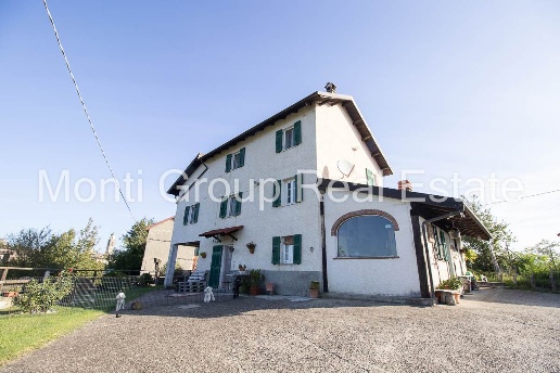 casa indipendente in vendita a Cassinelle