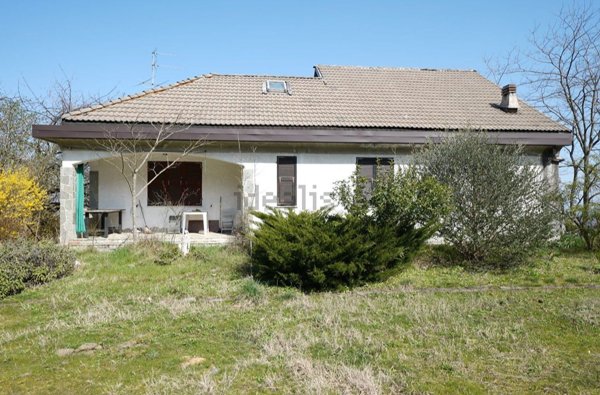 casa indipendente in vendita a Cassinelle
