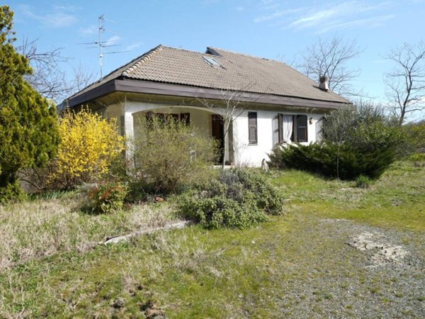 casa indipendente in vendita a Cassinelle