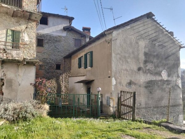 casa indipendente in vendita a Cassinelle
