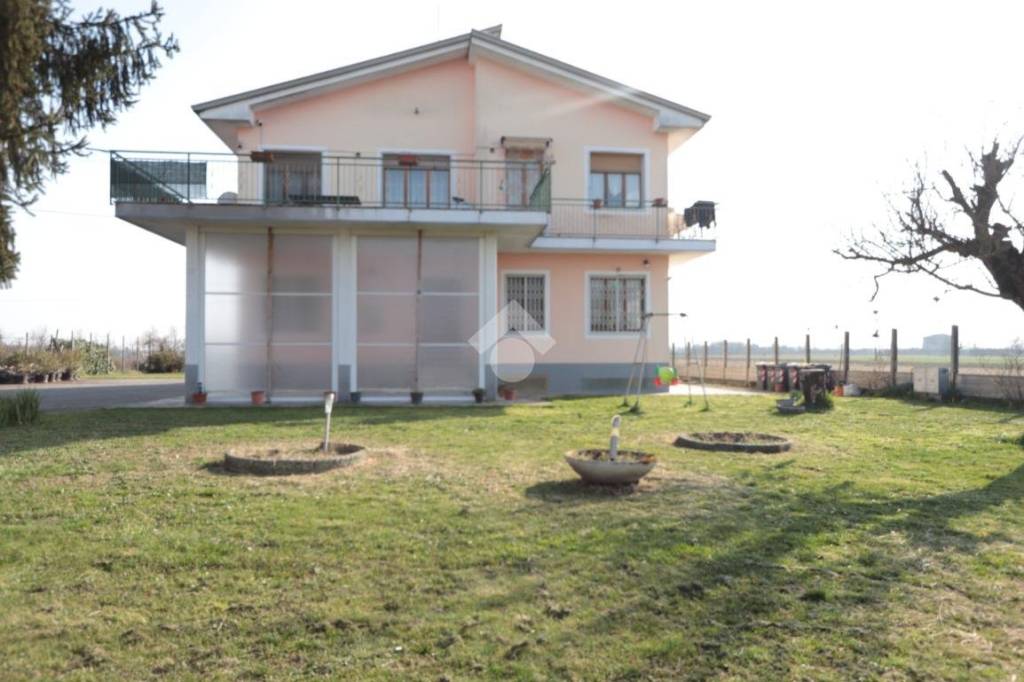 casa indipendente in vendita a Castellazzo Bormida