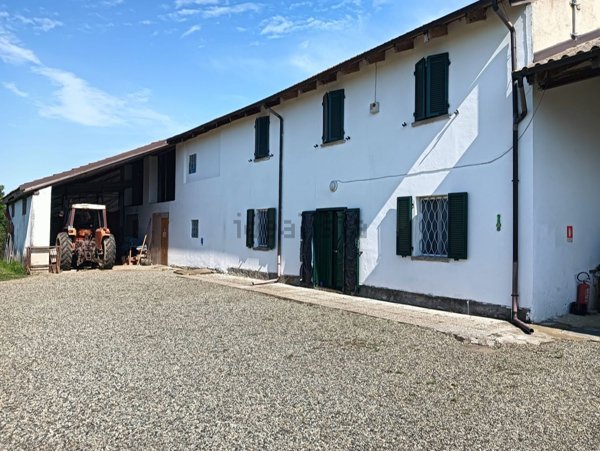 pentavano in vendita a Castellazzo Bormida