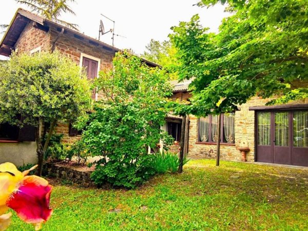 casa indipendente in vendita a Castelletto d'Erro