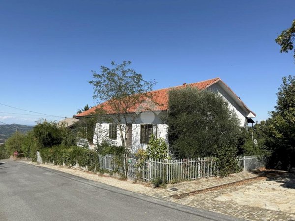 casa indipendente in vendita a Castelletto d'Erro