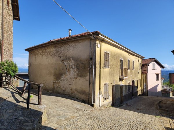 casa indipendente in vendita a Castelletto d'Erro