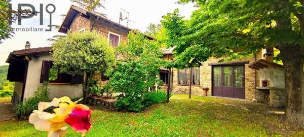 casa indipendente in vendita a Castelletto d'Erro