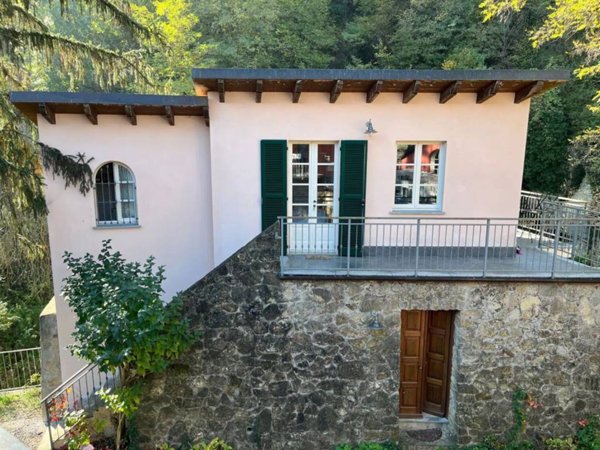casa indipendente in vendita a Castelletto d'Orba in zona Crebini