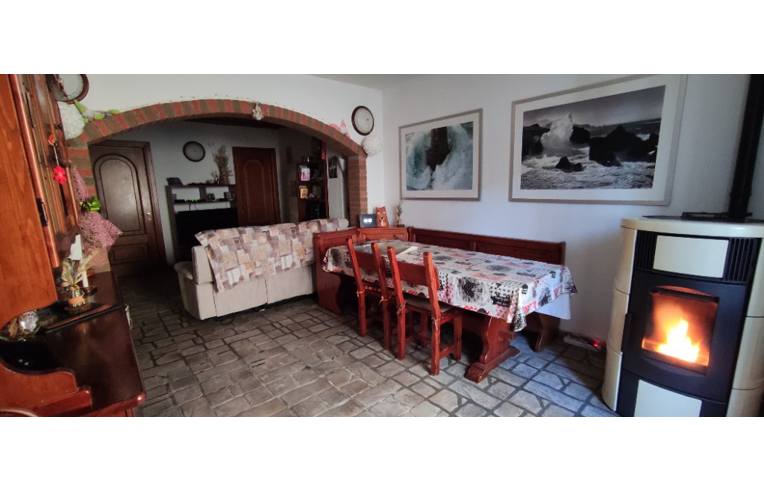 casa indipendente in vendita a Castelletto d'Orba in zona Crebini