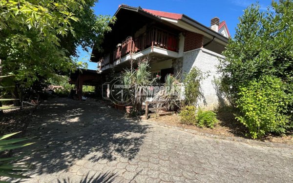 casa indipendente in vendita a Castelletto d'Orba in zona Crebini