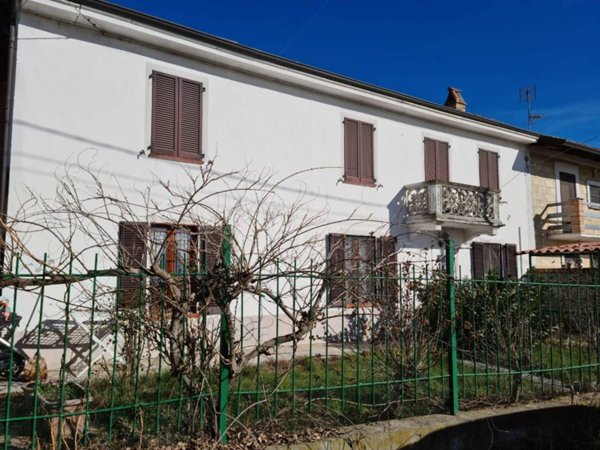 casa indipendente in vendita a Castelletto Merli