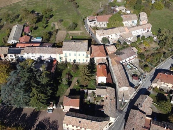 casa indipendente in vendita a Castelletto Merli in zona Guazzolo