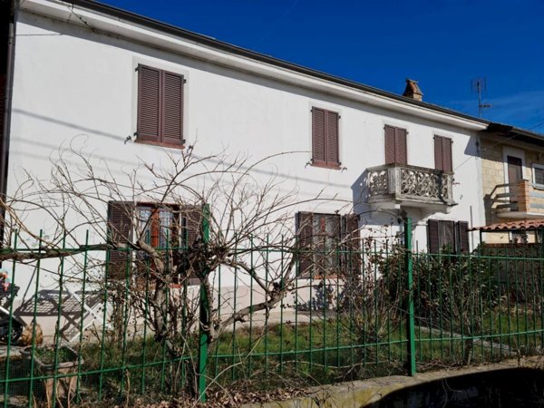 casa indipendente in vendita a Castelletto Merli