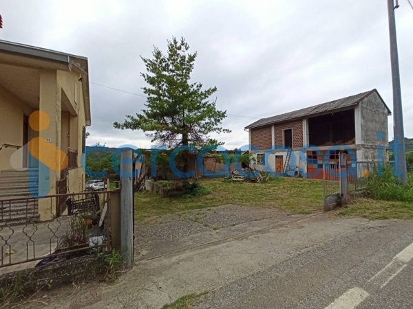 casa indipendente in vendita a Castelletto Merli in zona Guazzolo