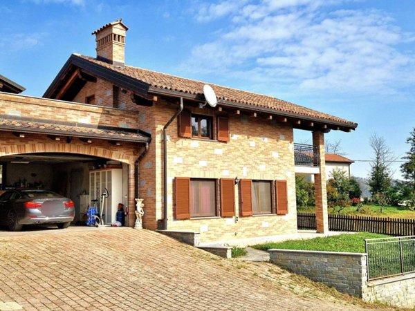 casa indipendente in vendita a Castelletto Merli