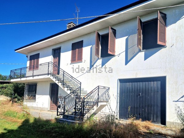 pentavano in vendita a Castelletto Merli in zona Sogliano