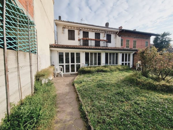 casa indipendente in vendita a Castelletto Monferrato