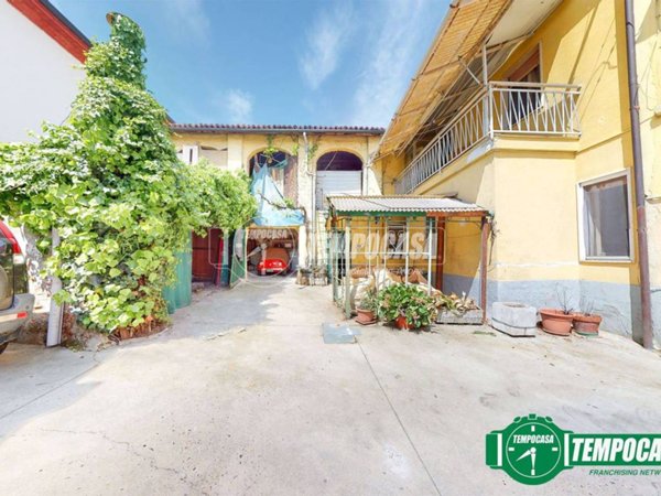 casa indipendente in vendita a Castelletto Monferrato