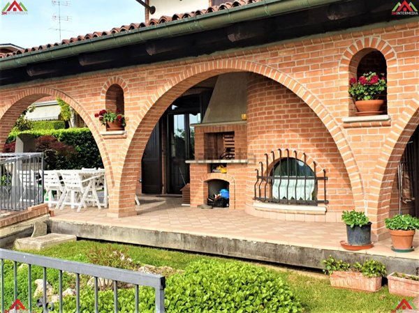 casa indipendente in vendita a Castelletto Monferrato