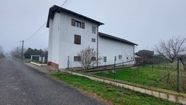 casa indipendente in vendita a Castelnuovo Bormida