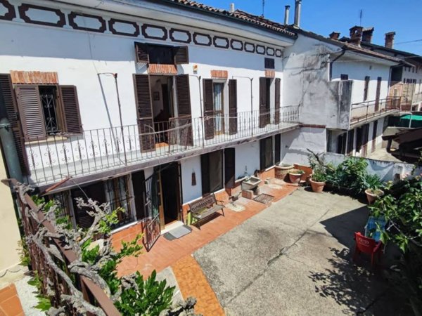 casa indipendente in vendita a Castelnuovo Bormida